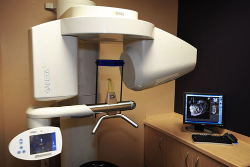 3D scanner at the office of Periodontal Surgical Arts.